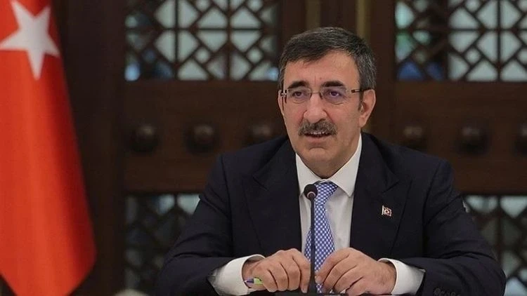 Cumhurbaşkanı Yardımcısı Yılmaz, LGS'ye girecek öğrencilere başarılar diledi