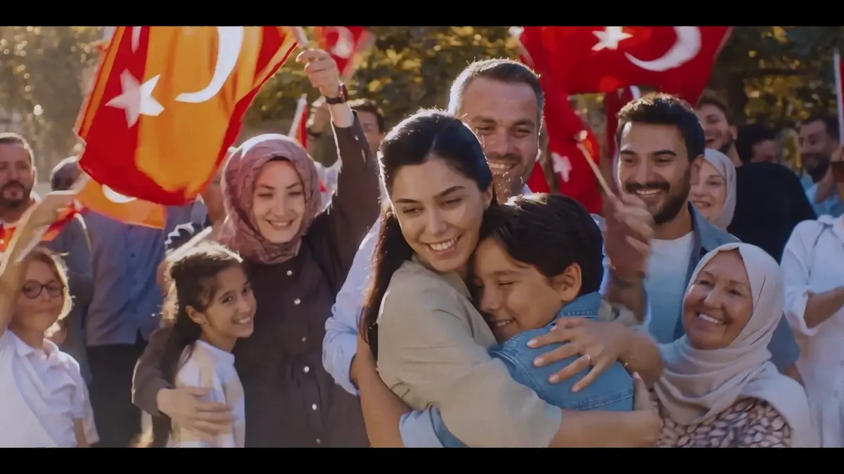 Halkbank'tan 15 Temmuz'a özel reklam filmi: "İrade bizim, zafer bizim"