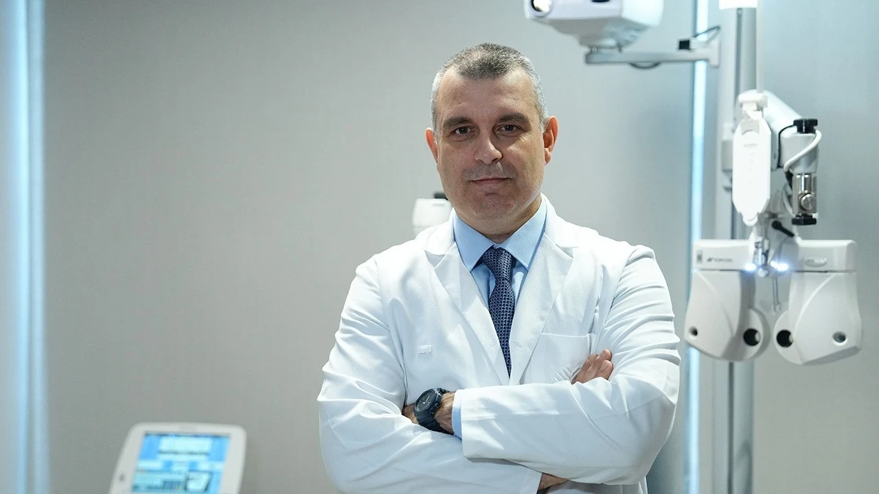 Uzmandan yaz uyarısı! Gözünüzü kaybedebilirsiniz: Lensle denize girmeyin!