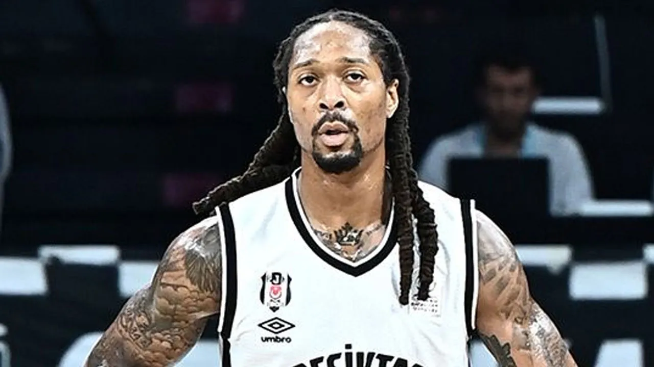 Trabzonspor, Emanuel Terry'yi renklerine bağladı