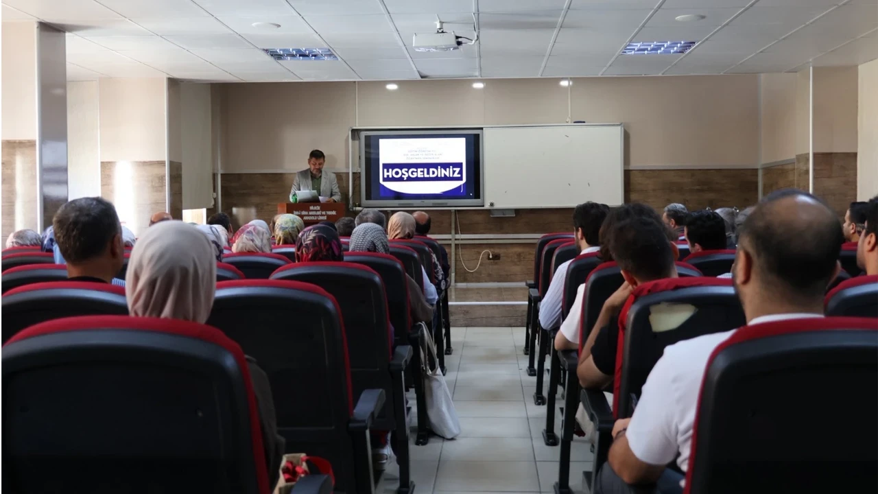 Din, ahlak ve değer alanı öğretmen seminerleri Bilecik’te gerçekleştirildi