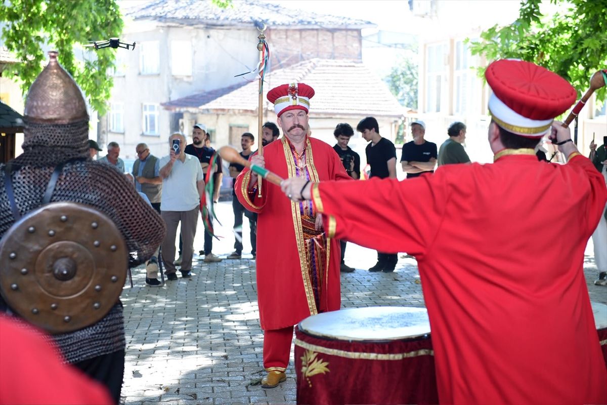 Bursa'nın kırsal Kozluören Mahallesi'nde kadınlar yönetimi bir günlüğüne devraldı