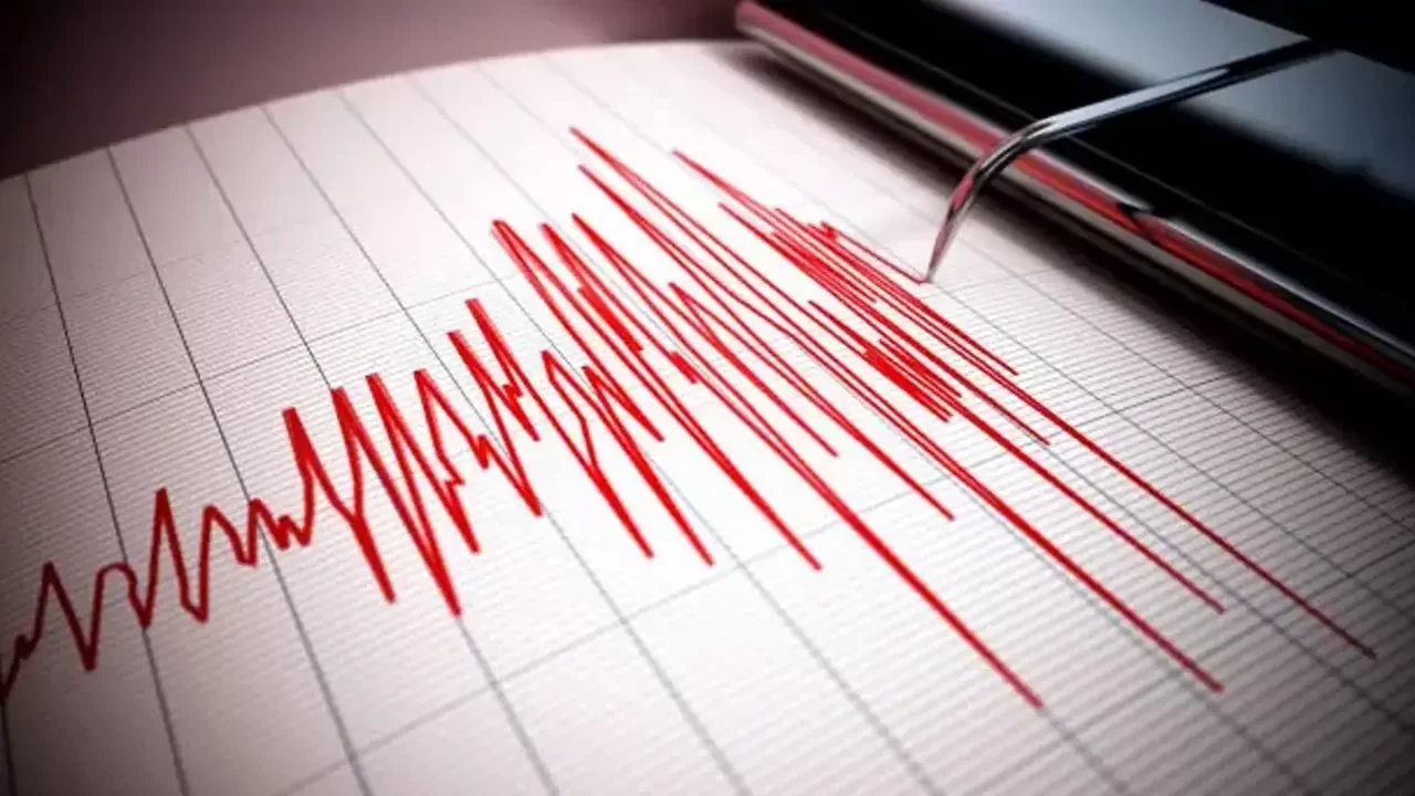 Kayseri beşik gibi sallandı! Korkutan depremler sonrası ilk açıklama geldi