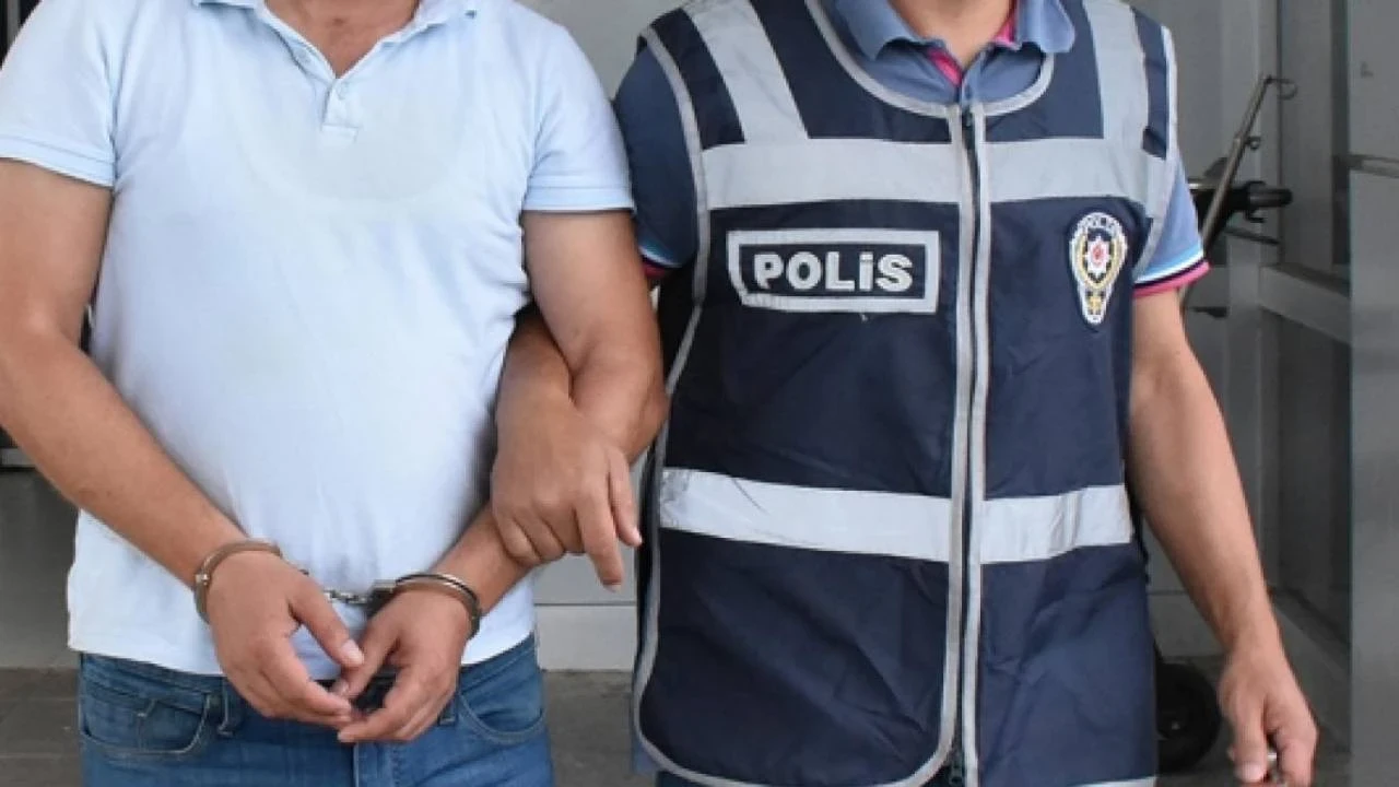 Okul güvenliğini sağlayan bekçiye darp: İki şüpheli tutuklandı