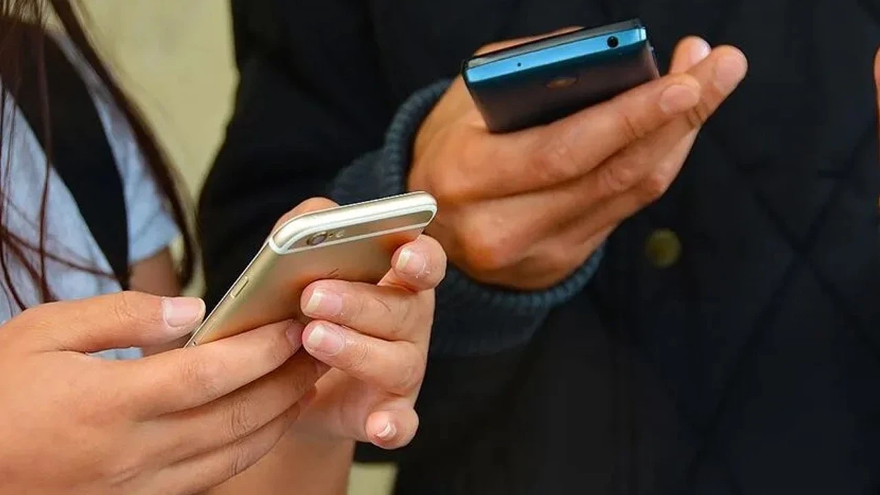 Yurt dışından telefon getiren herkesi ilgilendiriyor! Kurallar sil baştan düzenlendi! İşte tüm değişiklikler...