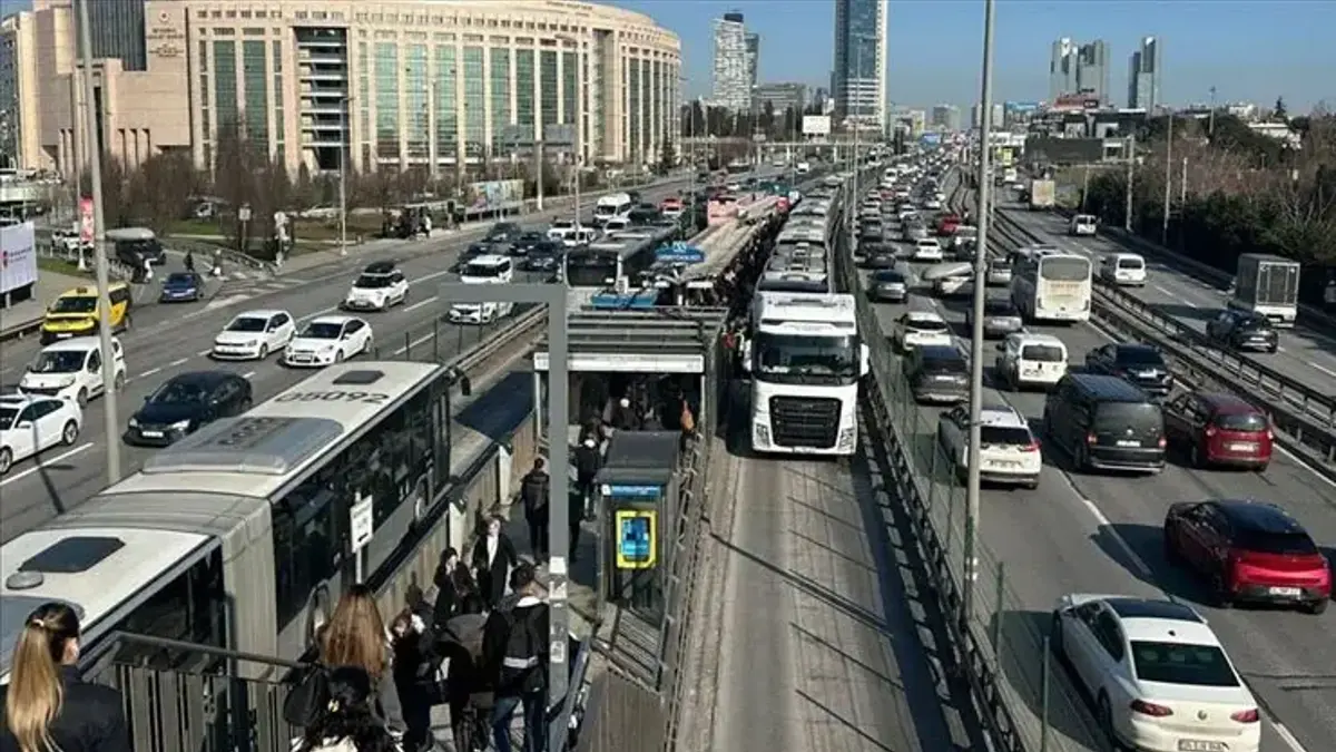 İstanbul'da toplu ulaşıma yüzde 10 zam