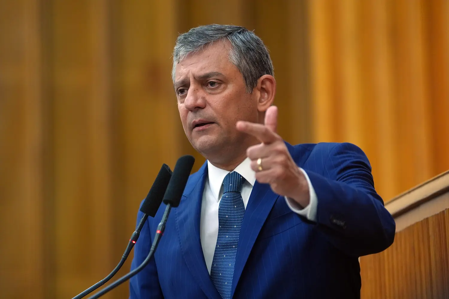 Özgür Özel'e bir darbe daha! Görevi iptal edilecek