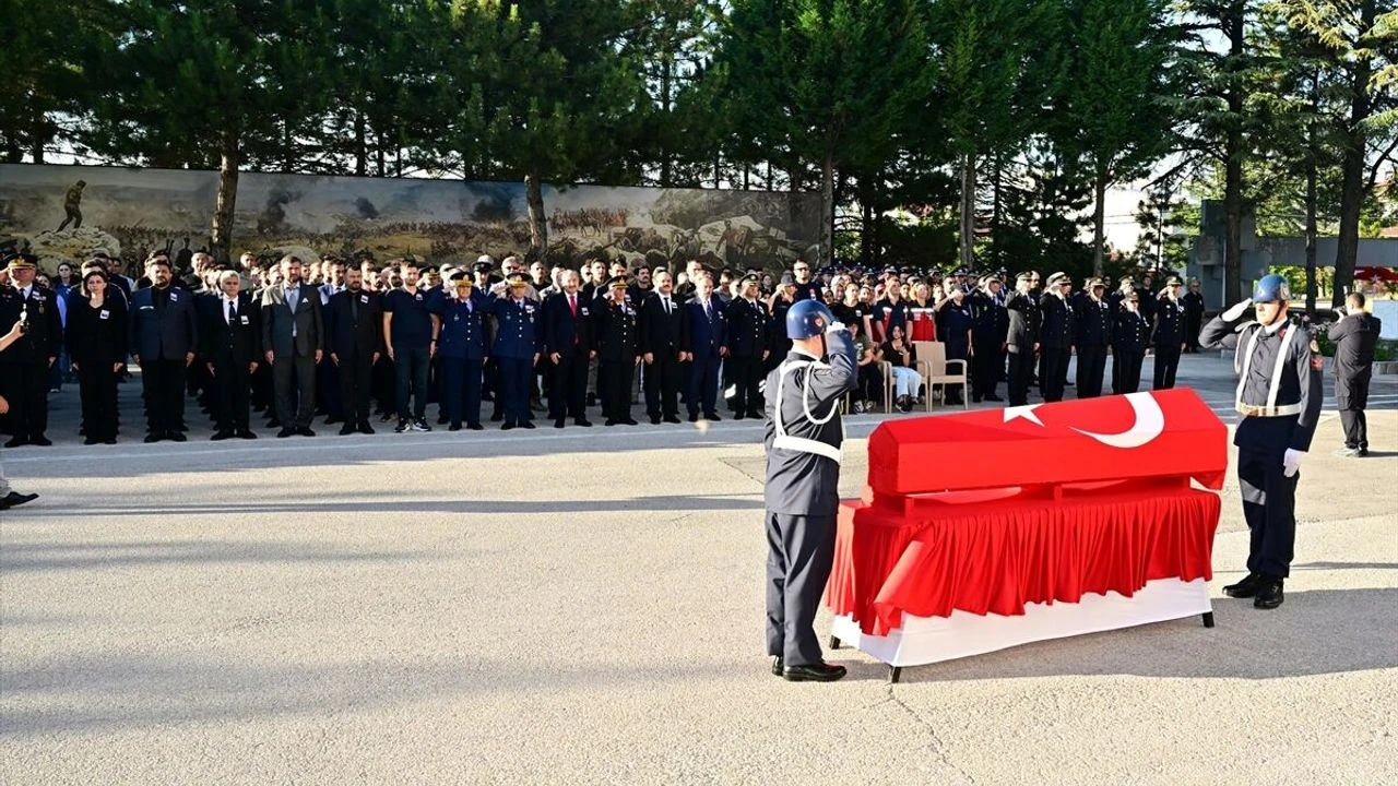 Eskişehir'de silahlı saldırıda şehit olan jandarma personeli için tören düzenlendi