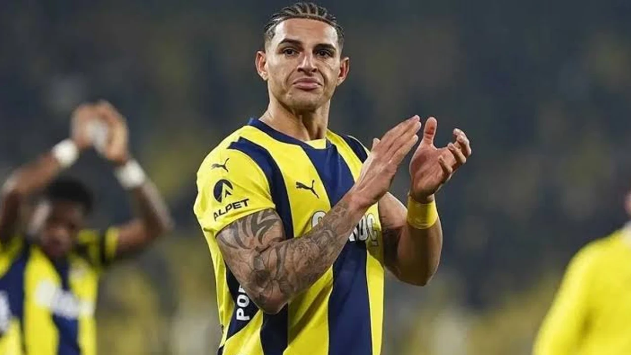 Fenerbahçe’de ayrılık kapıda: Tecrübeli stopere talip çıktı