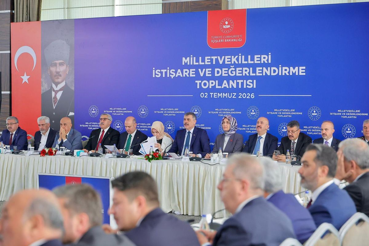 Bakan Çiftçi, AK Parti milletvekilleriyle bir araya geldi