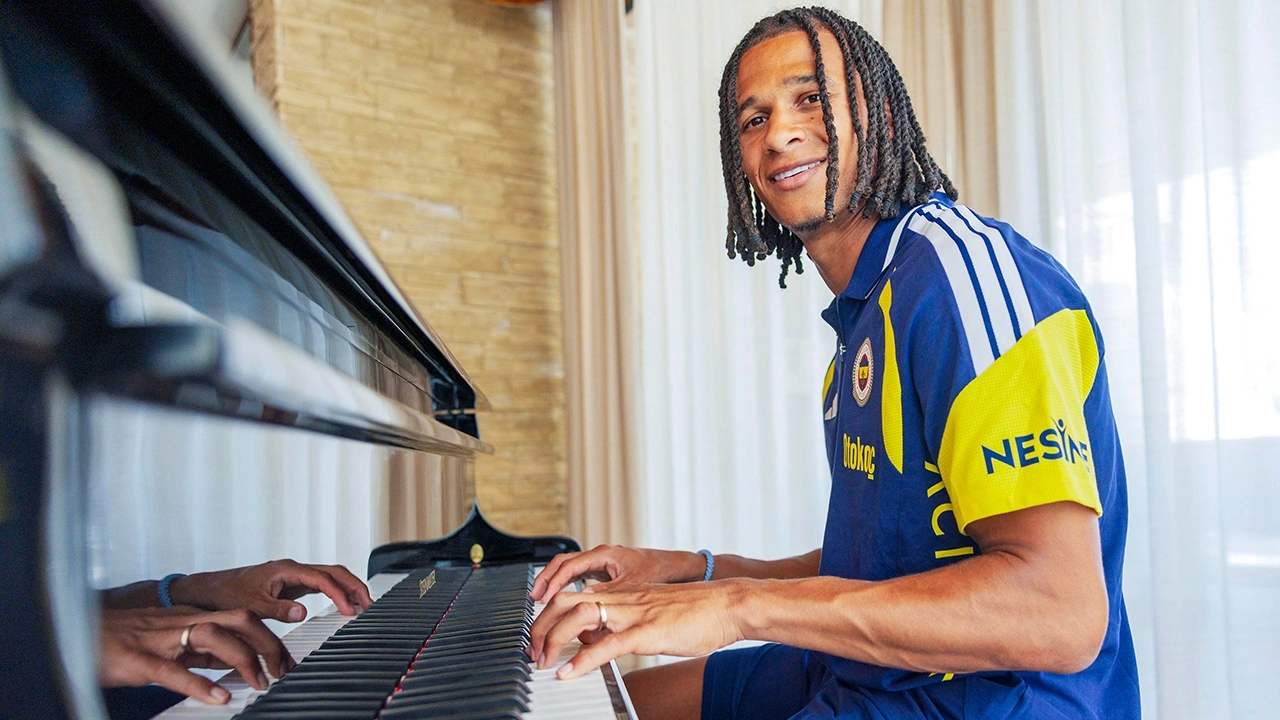 Nathan Ake: Ederson taraftarlarımızın harika olduğundan bahsetti