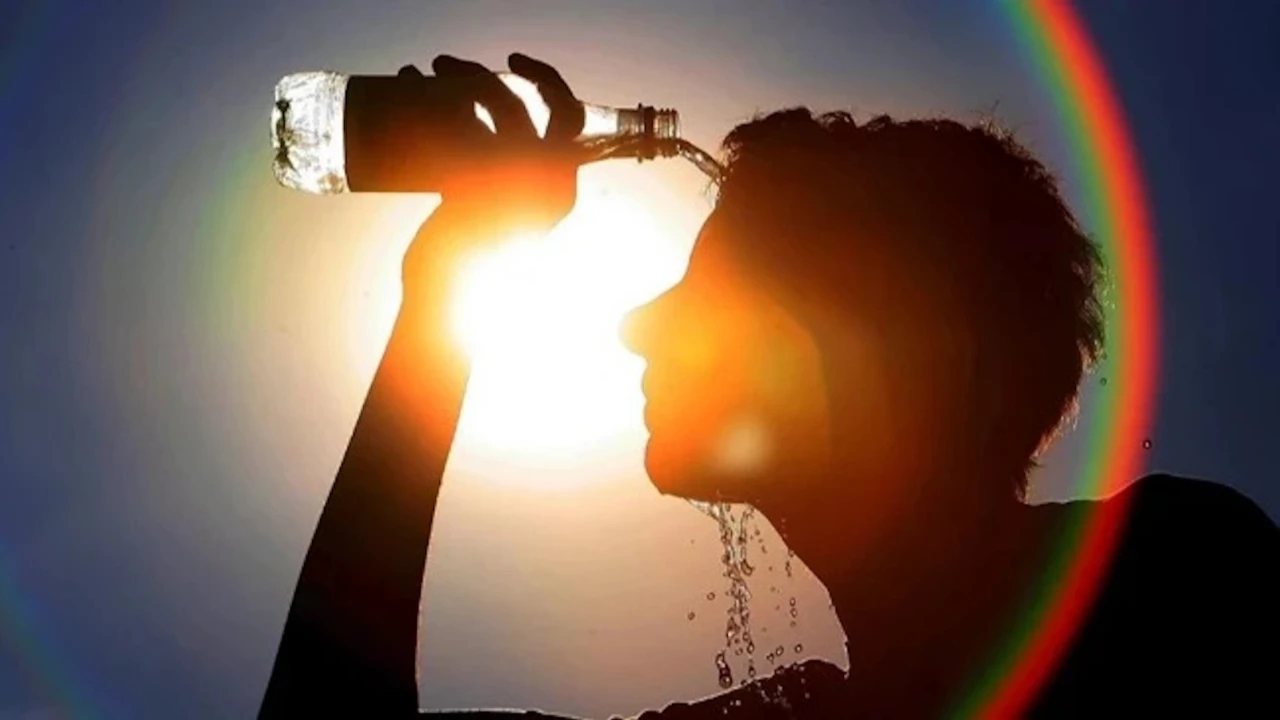 Türkiye kavurucu sıcaklara hazırlanıyor: 15 günlük uyarı