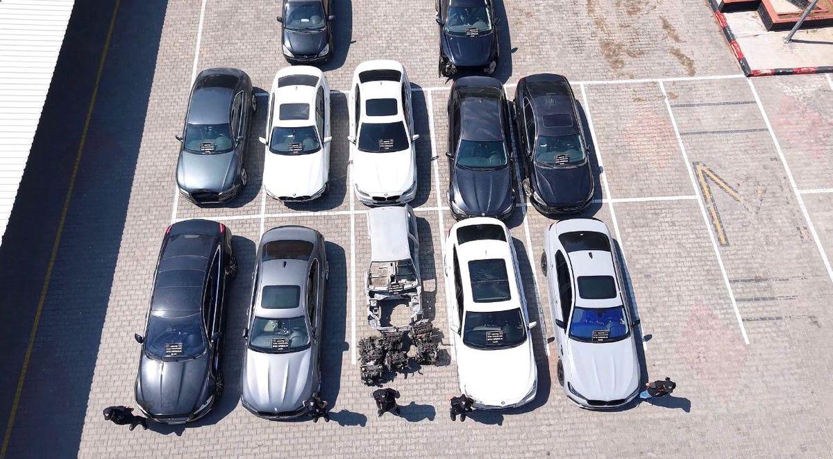 İzmir merkezli 6 ilde lüks araç operasyonu: 30 milyon liralık vurgun