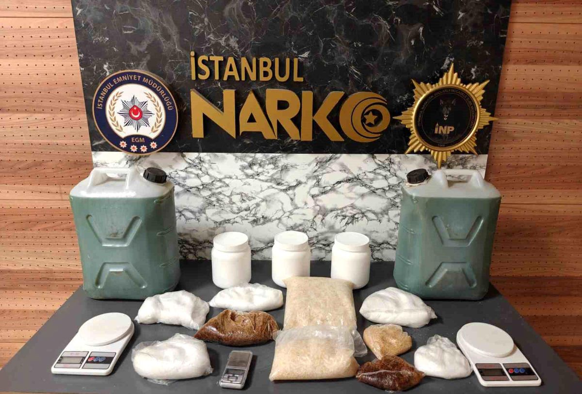 İstanbul'da uyuşturucu operasyonu: 49 kilo uyuşturucu ele geçirildi