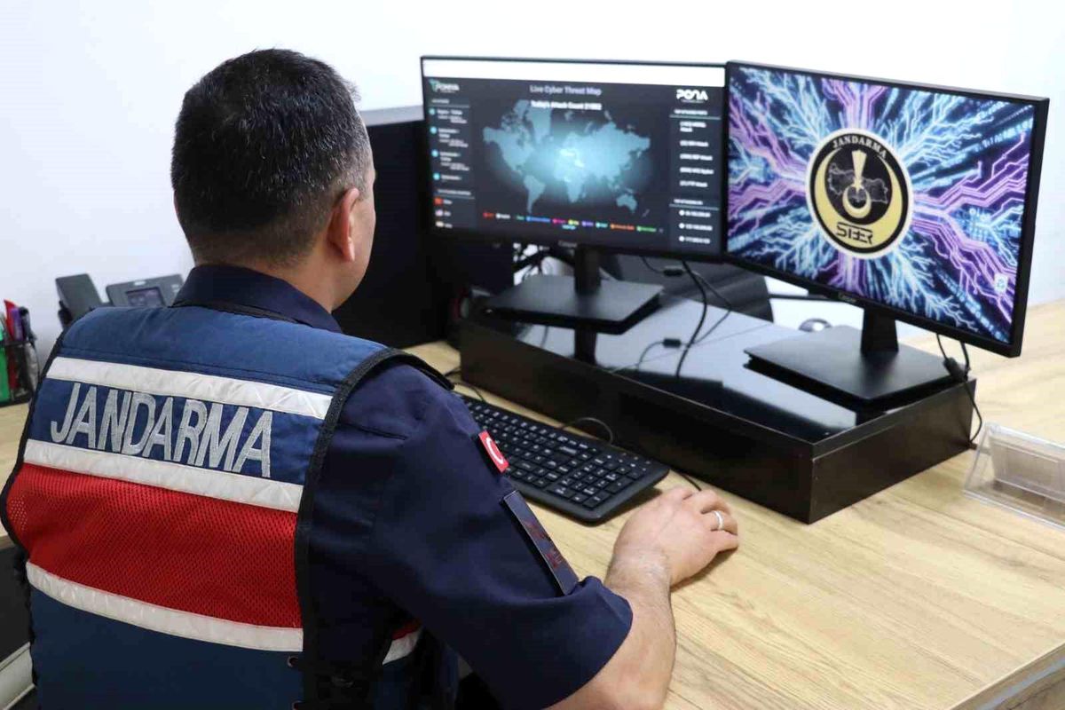Gaziantep'te siber dolandırıcılık şüphelisi 13 şahıs tutuklandı
