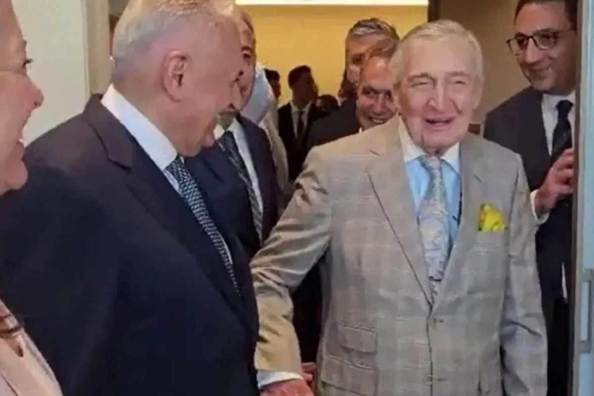 Rahmi Koç, hastane açılışında anlattığı fıkra nedeniyle oluşan tepkiler üzerine özür diledi ve üzüntüsünü dile getirdi