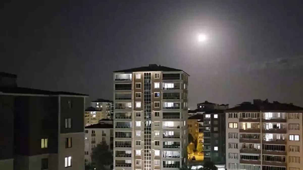 Çilek Dolunayı Edirne semalarını aydınlattı