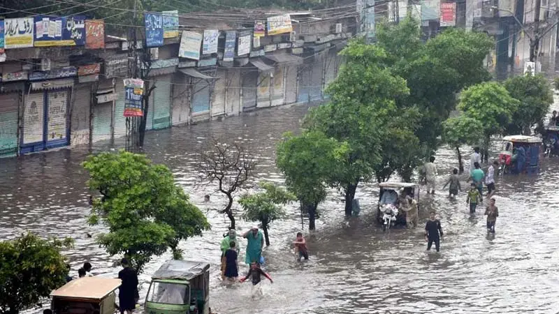 Pakistan’da şiddetli yağış nedeniyle 7 kişi hayatını kaybetti
