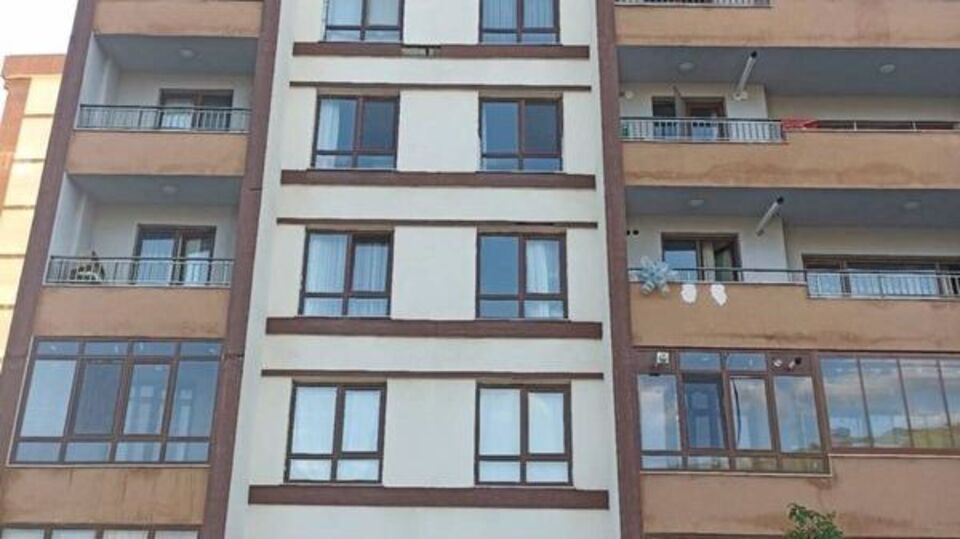 Nevşehir'de binanın 5’inci katındaki pencereden düşen çocuk öldü