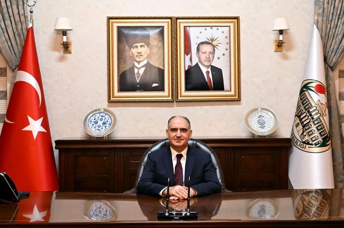 Vali Özkan'dan adaylara çağrı: "Kendinize güvenin"