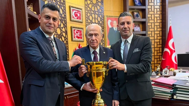 Boks Federasyonu'ndan MHP lideri Bahçeli'ye ziyaret