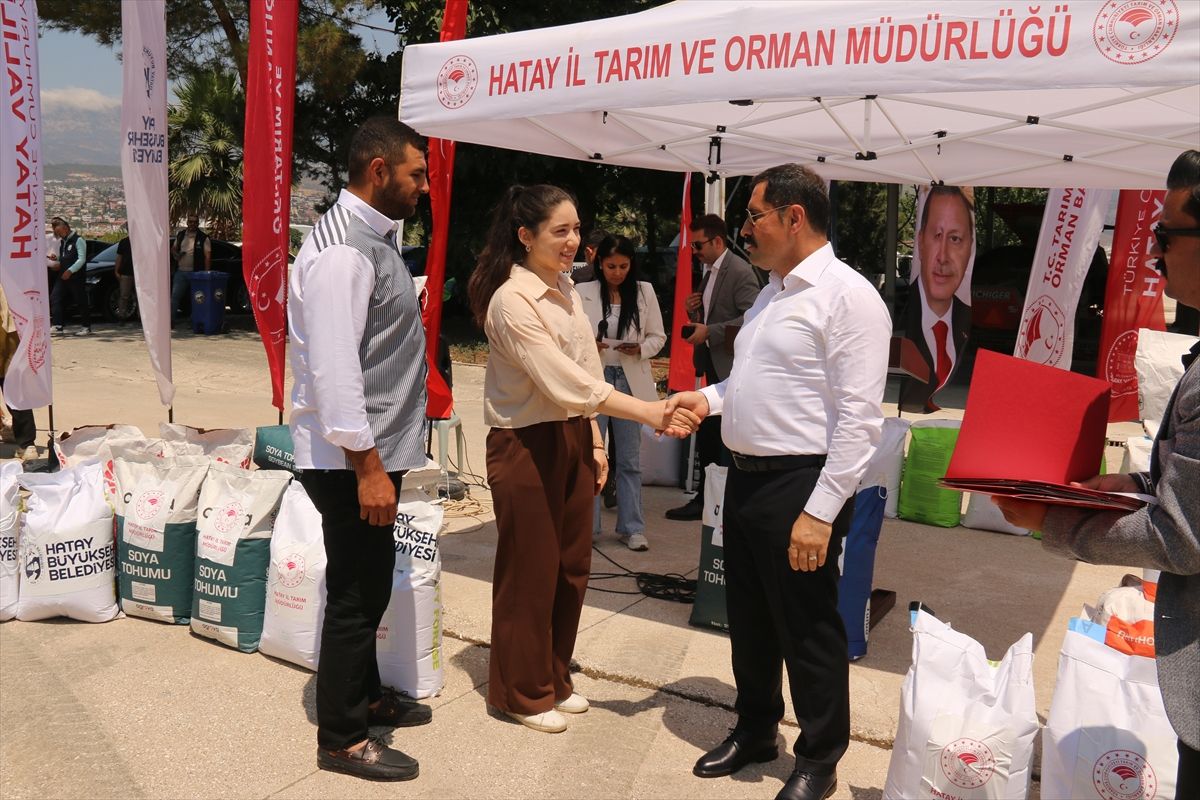 Hatay'da 1387 depremzede çiftçiye tohum desteğinde bulunuldu