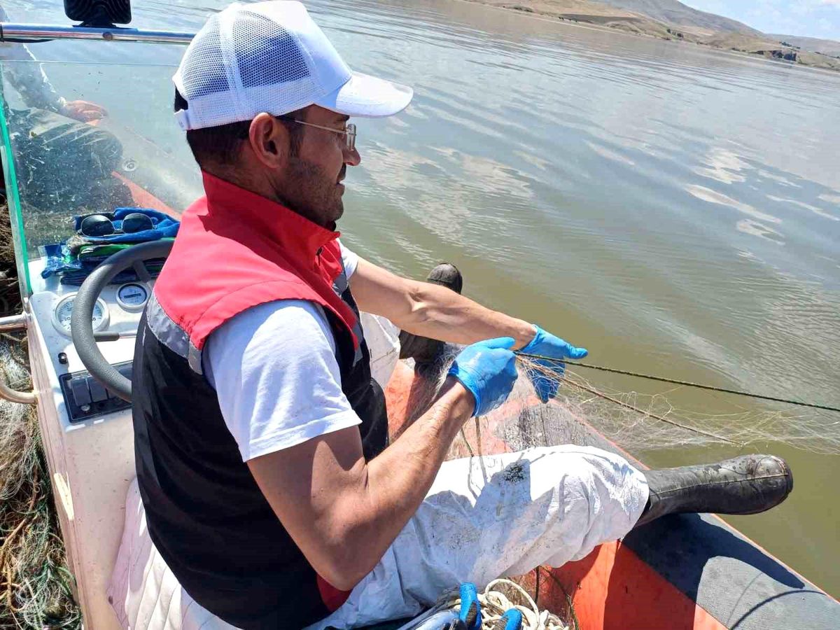 Çorum'da 3 bin 100 metre hayalet ağ ele geçirildi