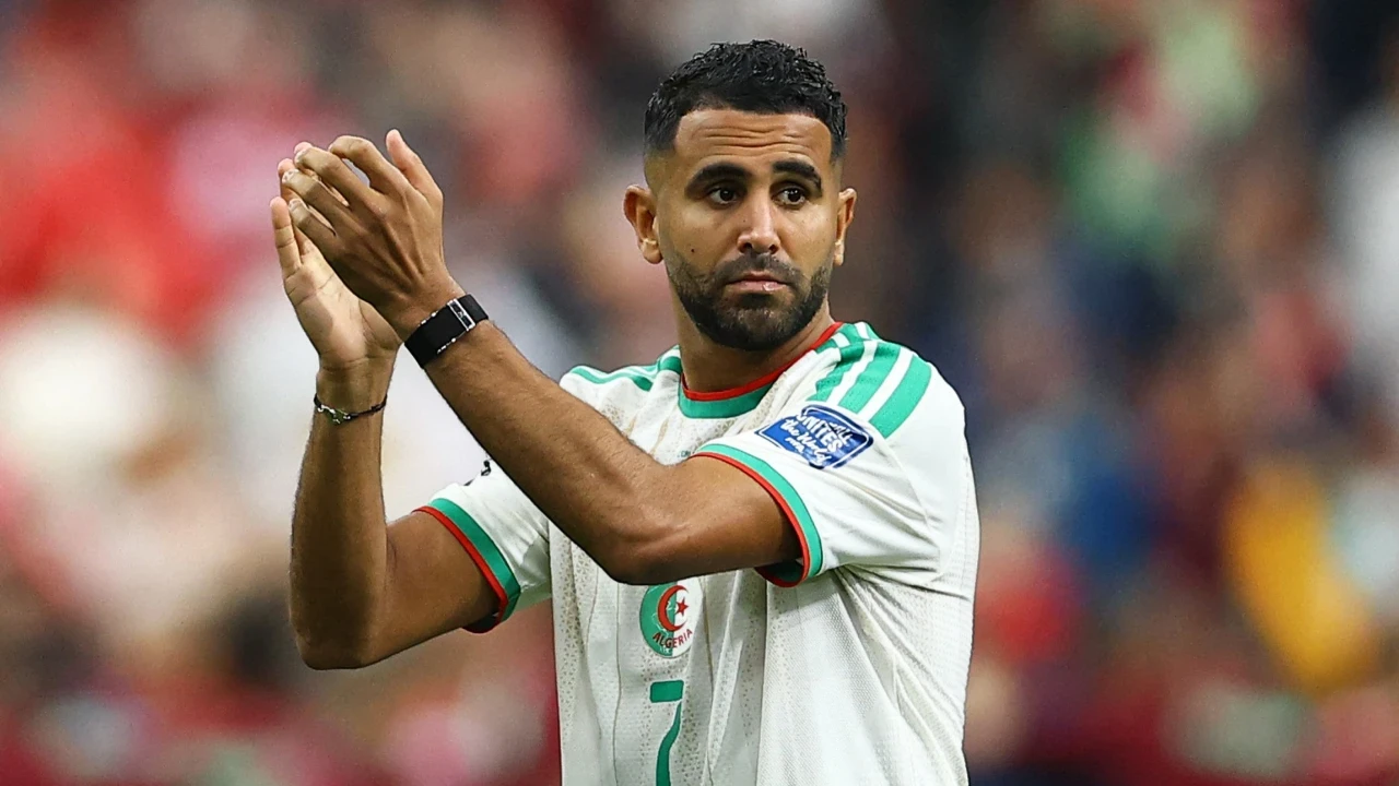 Riyad Mahrez, milli takım kariyerini noktaladı