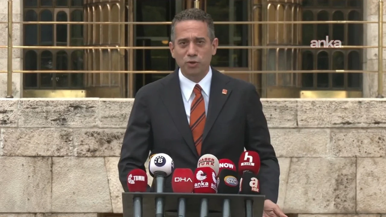 Ali Mahir Başarır'dan ihraç çıkışı: "80 darbecilerinden farkları yok"