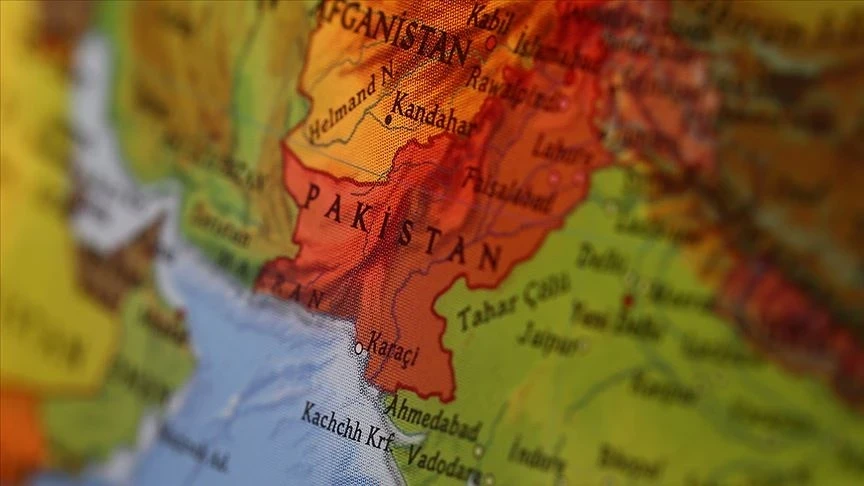 Pakistan'da bombalı saldırı: 3 kişi öldü, 3 saldırgan etkisiz hale getirildi
