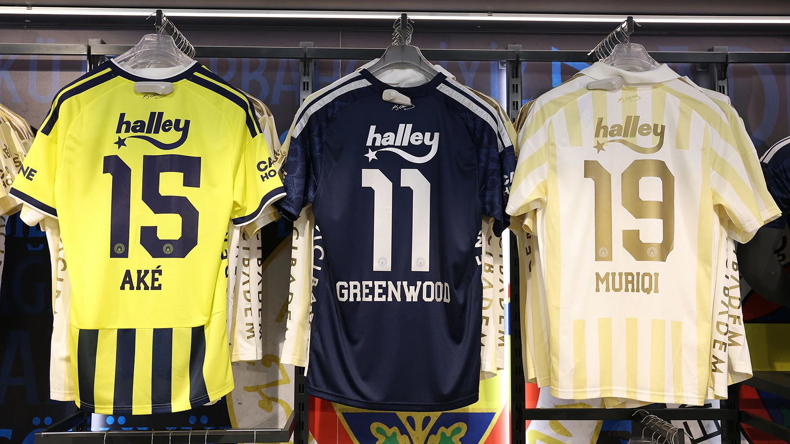 Fenerbahçe'de yeni transferler Greenwood, Ake ve Muriqi'in formaları satışa sunuldu