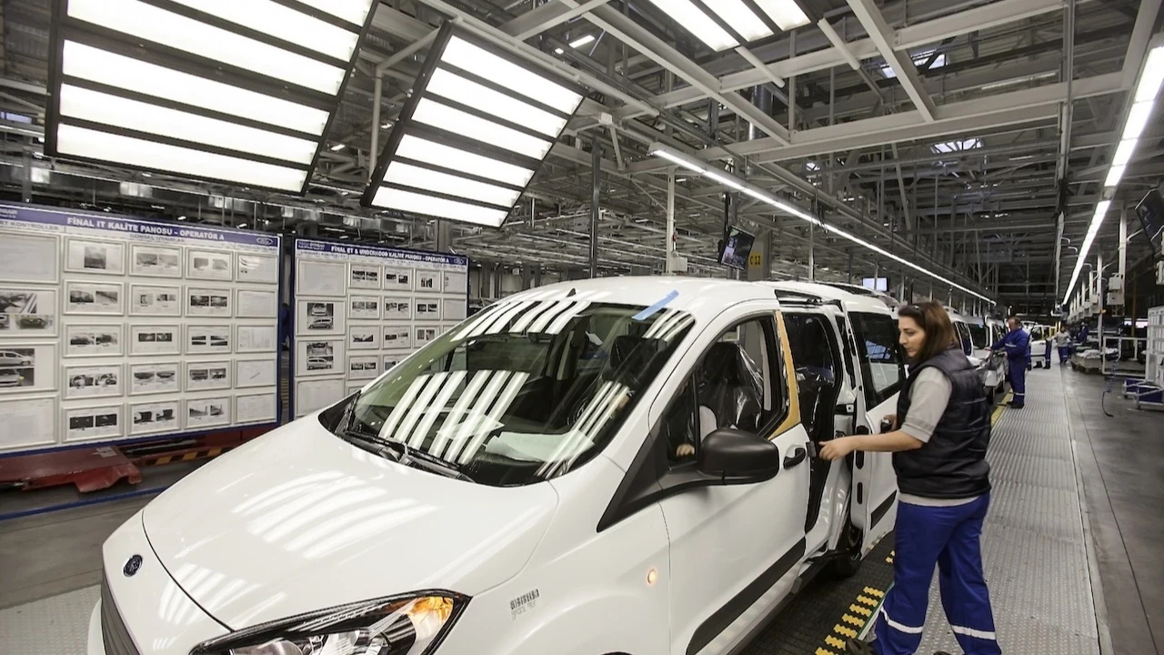 Yapay zeka işe yaramadı: Ford, mühendisleri tekrar işe aldı