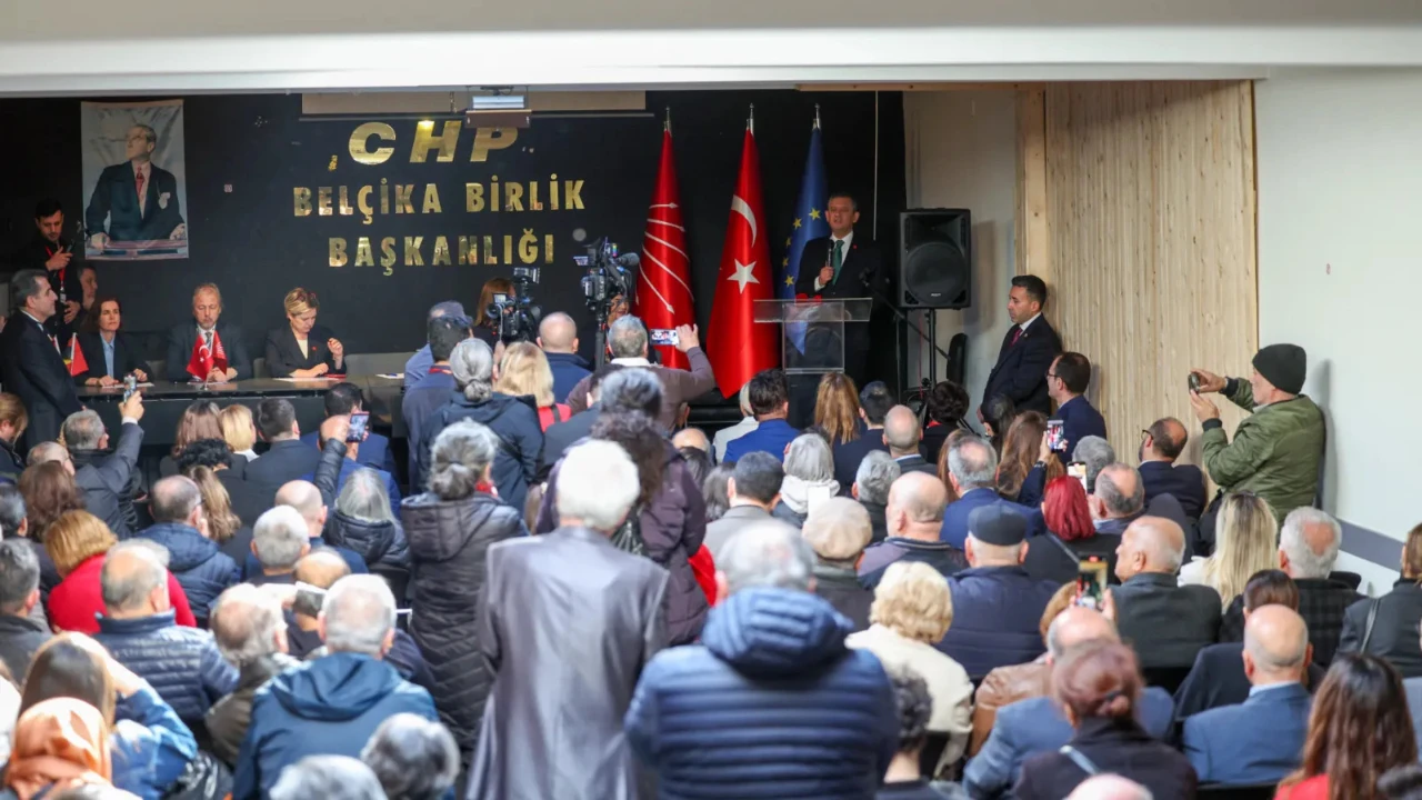 CHP’de şimdi de yurt dışı örgütlenme hamlesi: Belçika Birliği’nin yetki belgesi iptal edildi