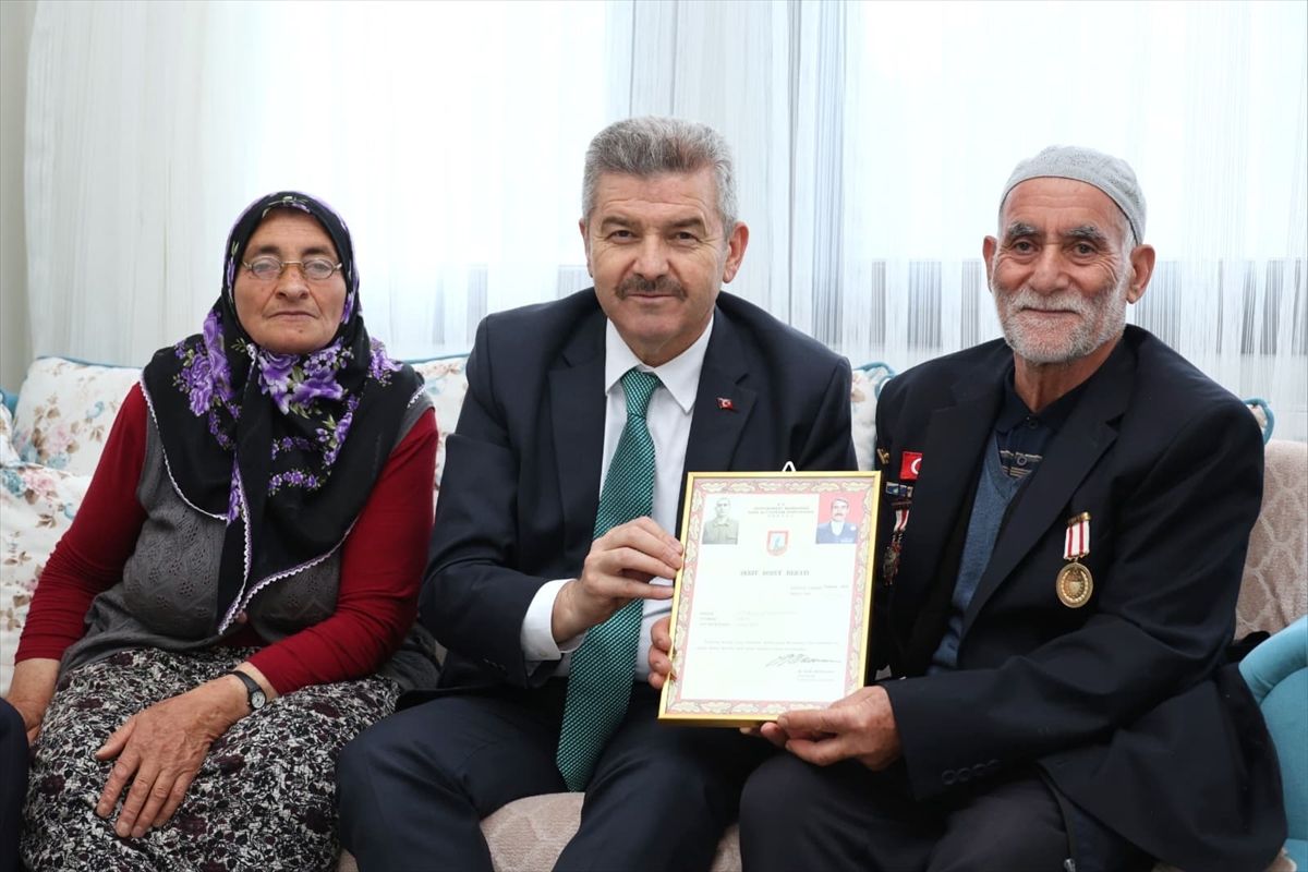 Vali Ergün'den şehit aileleri ve gaziye ziyaret