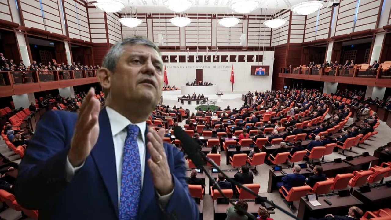 CHP’de veda günü: Vekil sayısı değişti! İşte yeni partinin renkleri…