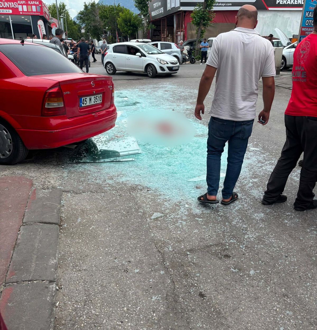 Üzerine cam devrilen Ferhat, hayatını kaybetti