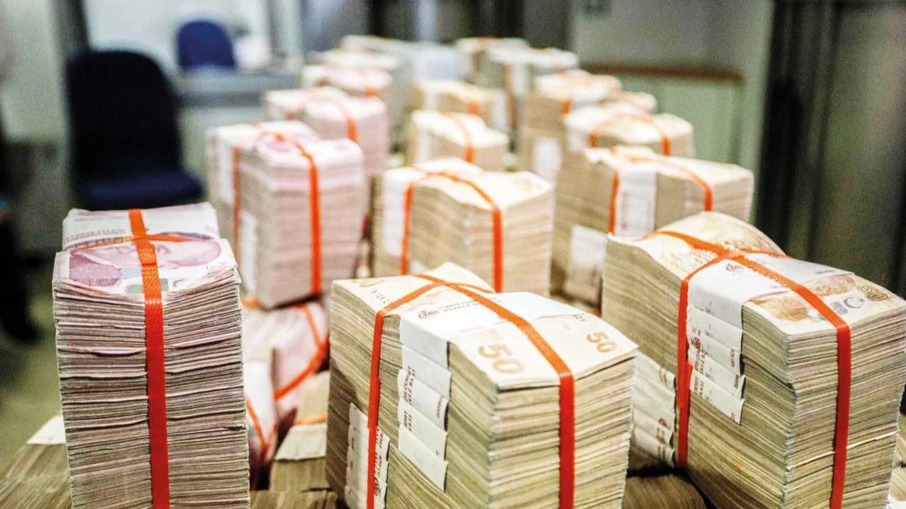 Saatte 70 kişi milyoner oldu