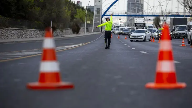 İstanbullular dikkat! Pazar günü 2 ilçede bazı yollar trafiğe kapatılacak