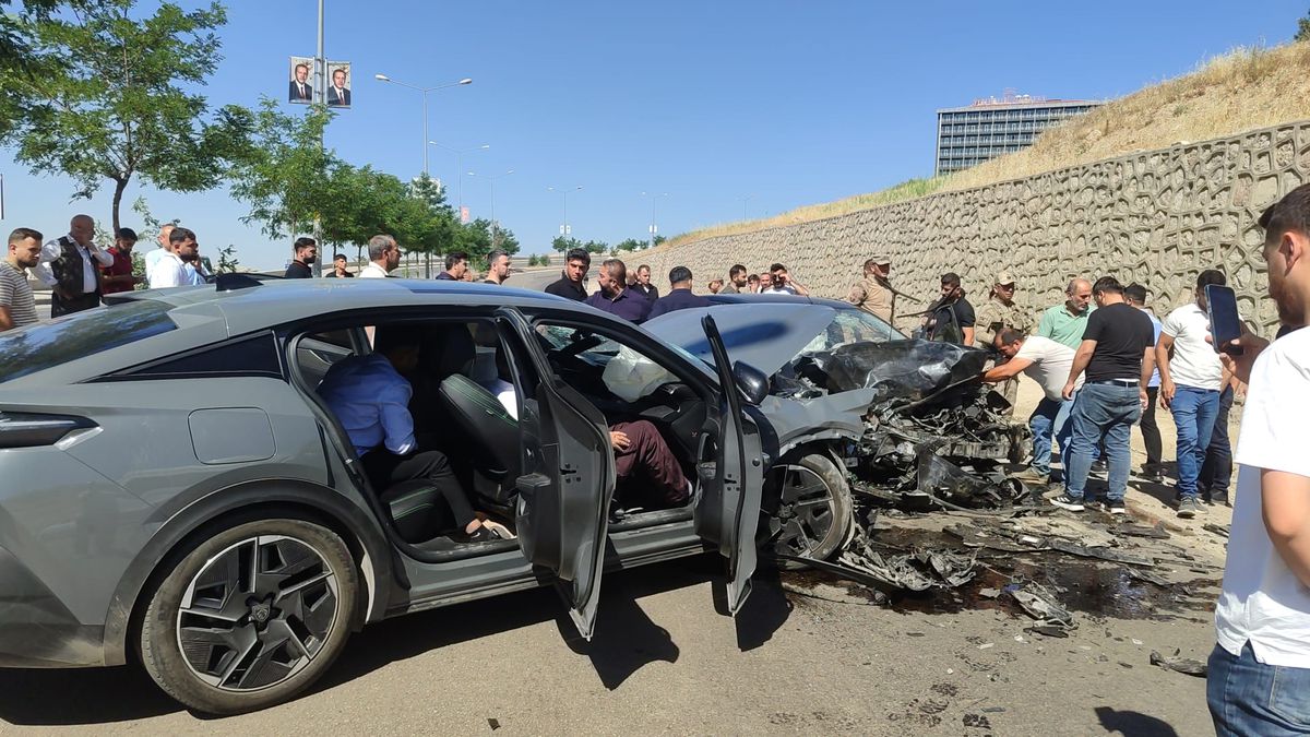 Karşı şeride geçen otomobille cip çarpıştı: 1 ölü, 3 yaralı