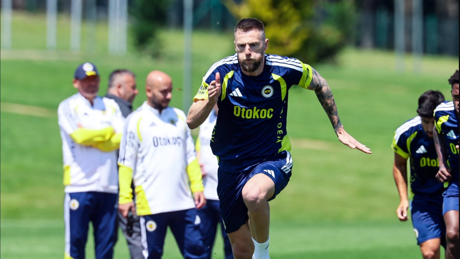 Fenerbahçe'de Archie Brown ve Cengiz Ünder takımdan ayrı çalıştı