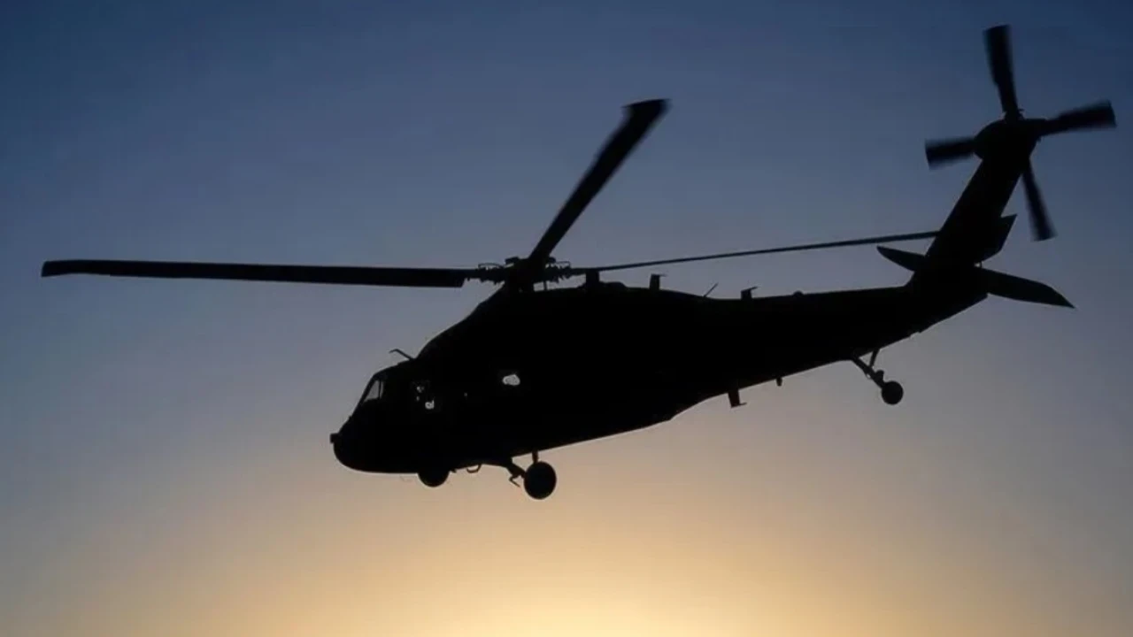 Çekya'da askeri helikopter düştü