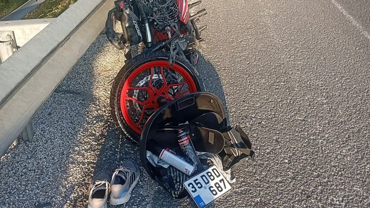 Uşak'ta feci kaza! Motosiklet kamyona arkadan çarptı: 1 ölü