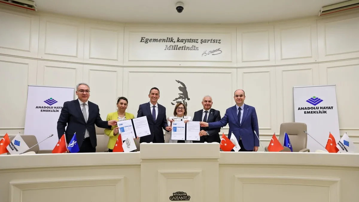 Anadolu Hayat Emeklilik ile Gaziantep Büyükşehir Belediyesi İş Birliğini Yeniledi