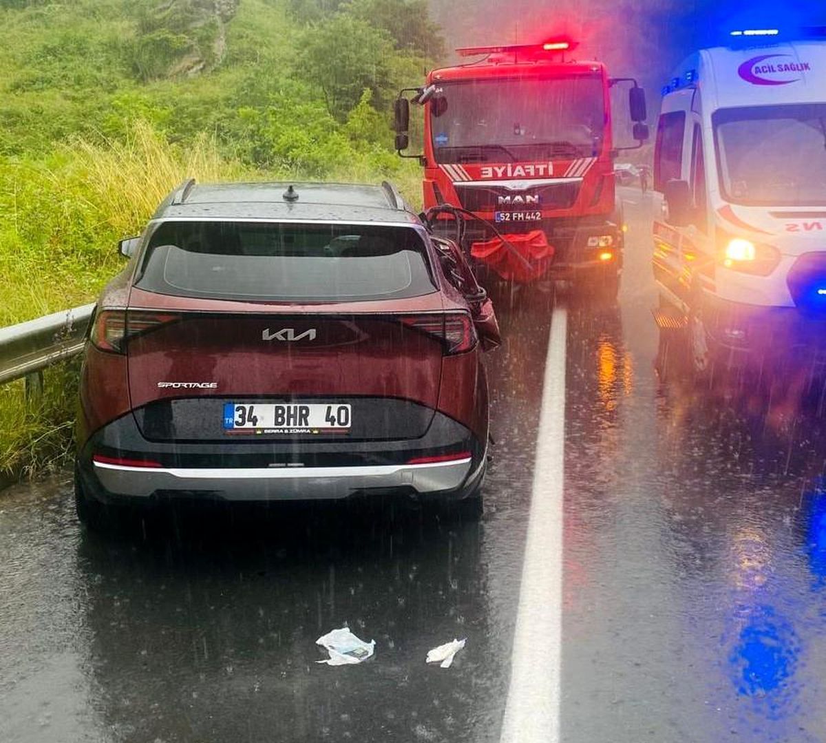 Ordu'da 3 aracın karıştığı kazada 6 kişi yaralandı