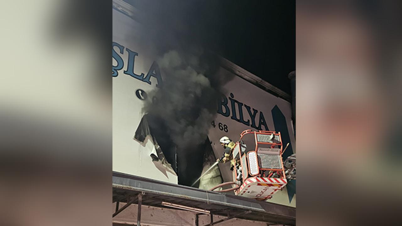 Bursa'da mobilya fabrikasını alevler sardı