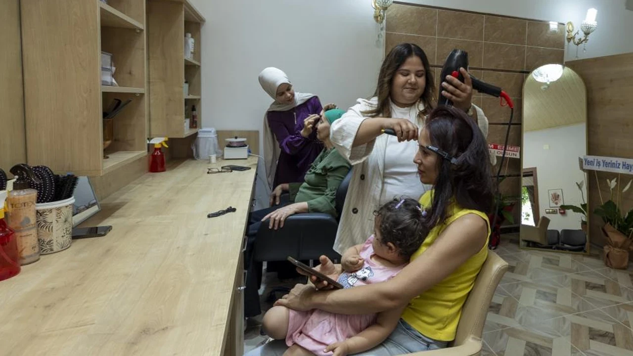 Mersin’de başarı hikayesi: Hobi olarak başladığı kurs sayesinde kendi iş yerini açtı