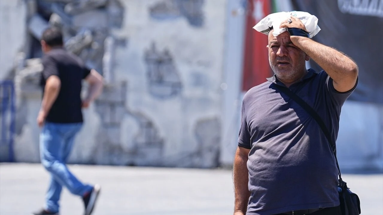 Meteoroloji'den kavurucu sıcak ve rüzgar uyarısı