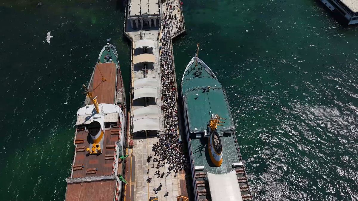 Büyükada'da Hafta Sonu Yoğunluğu