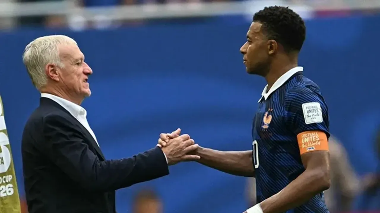 Tarihi gecede buruk rekor: Mbappe Messi'yi tahtından indirdi