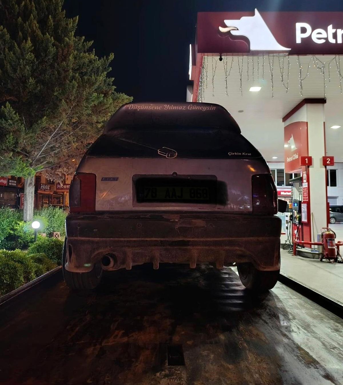 Trafikteki bıçaklı kavgada 3 kişi yaralandı: 5 kişiye 900 bin lira ceza